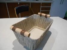 1-PANIER DECORATIF EN METAL ET OSIER,AVEC POIGNEES. - Photo 3