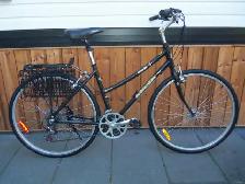 Vélo bicyclette hybride MIELE valeur 800$
