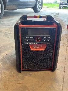 Milwaukee Radio Rough Shape