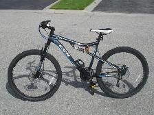 ALUMINUM 26' CCM SL 2.0 SERIES 21 SPD, DISC BRAKES & SUSPENSION! - Photo 3
