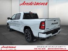 2026 Ram 1500 SPORT 5.7L HEMI V8 w/ eTorque / Dual-Pane Panorami - Photo 4