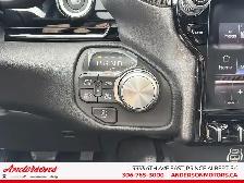 2026 Ram 1500 SPORT 5.7L HEMI V8 w/ eTorque / Dual-Pane Panorami - Photo 16