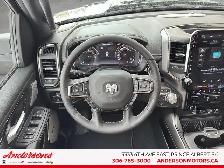 2026 Ram 1500 SPORT 5.7L HEMI V8 / Sport Crew Cab 4x4 / Premium - Photo 13