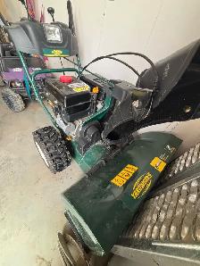Yardworks 30" Snowblower - Photo 3