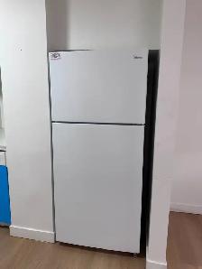 WHITE MIDEA RIGHT HAND FRIDGE WIDTH 29.5 HEIGHT 66 INCHES