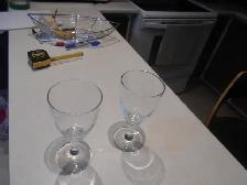 2-COUPES EN VERRE SOLIDE,AVEC PIEDS,ETAT=NEUFS. - Photo 4
