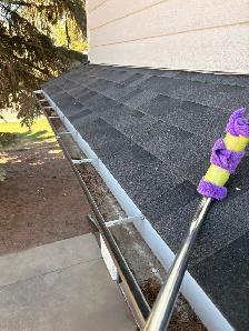 Professional Window & Gutter Cleaning - Photo 5
