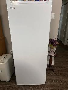upright freezer - Photo 2