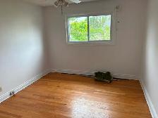 Spacious & Bright Two-Bedroom Apartment in a Prime Ottawa Locati - Photo 3