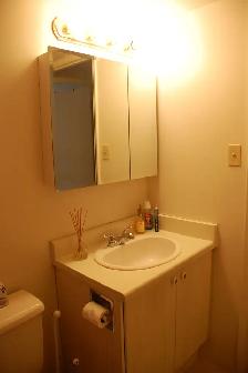 Large apartment in well managed building! - Photo 8