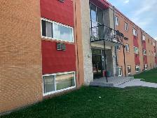 2 Bedroom - EK/Elmwood - 320 Poplar Ave