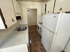 2 Bedroom - EK/Elmwood - 320 Poplar Ave - Photo 3