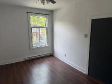 Beau Grand 3.5. Près de la place Valois. - Photo 6