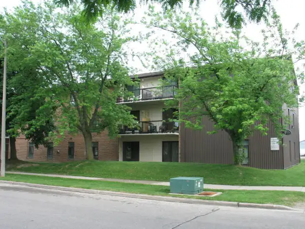 Large 2BR all inclusive apt -  near Walmart in Stratford