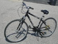 ALL ALUMINUM 700C SCHWINN HYBRID SERIES 24 SPD WITH SUSPENSION! - Photo 2