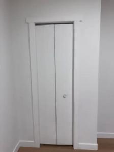 BI FOLD CLOSET DOORS WITH TRACK - Photo 2