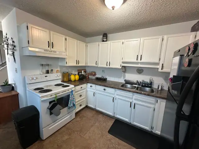 Really nice 3 Bedroom Condo Redwater