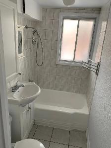 Grand 4 et demi lumineux avec stationnement et sous-sol - 1741$ - Photo 4