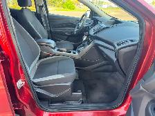2014 Ford Escape FWD - ONLY 93K - DRIVES LIKE NEW - Photo 16