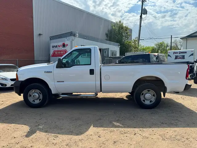 2005 Ford Super Duty F-250 DIESEL - 4X4 - Reg Cab - LONG BOX - R
