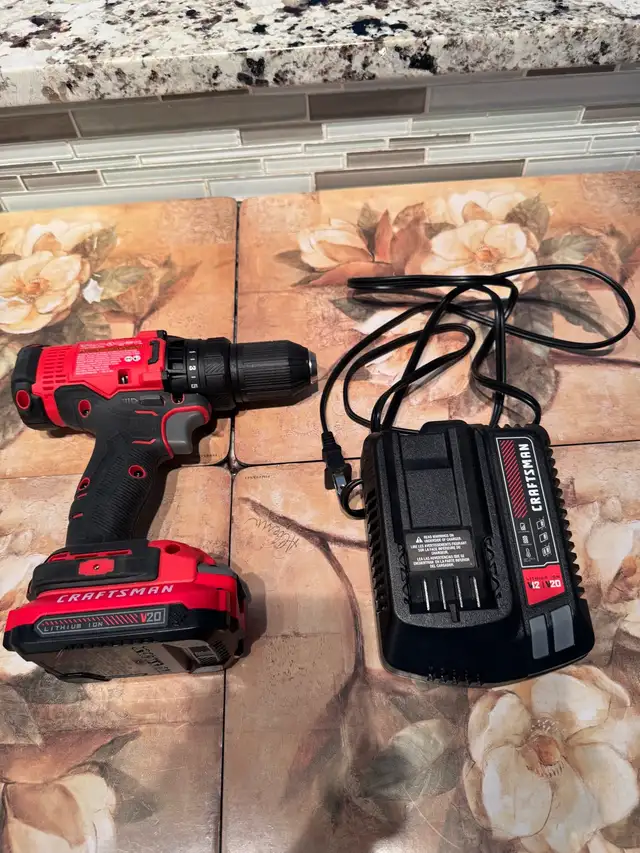 Craftsman Cordless Power Drill c/w Battery and Charger