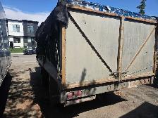 2006 ISUZU dump truck with vac unit. - Photo 6