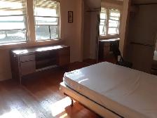 student room for rent-close to university and riverside - Photo 4