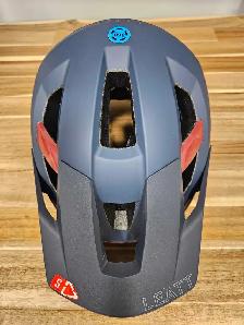 Leatt MTB Helmet - Photo 5