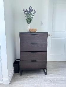 4-Drawer Dresser / Cabinet