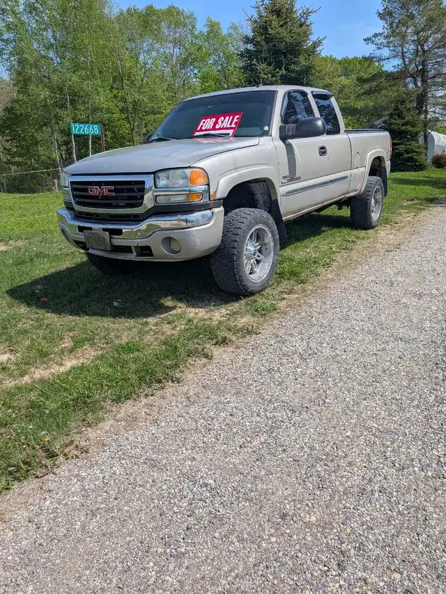 2004 GMC 2500 SLT LLY Duramax