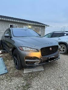 2017 Jaguar F-Pace - Photo 2