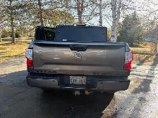 Nissan Titan Midnight - Photo 3