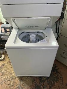 Whirlpool Washer/Dryer - Photo 4