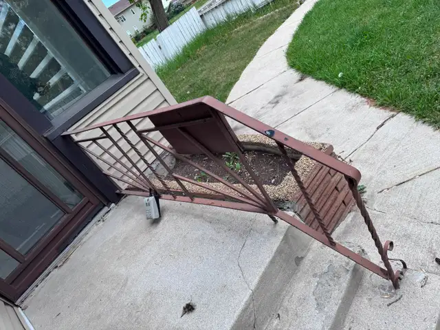EXTERIOR RAILING