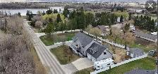 Lacombe beautiful Walkout suites incl utilities for rent $1300 - Photo 2