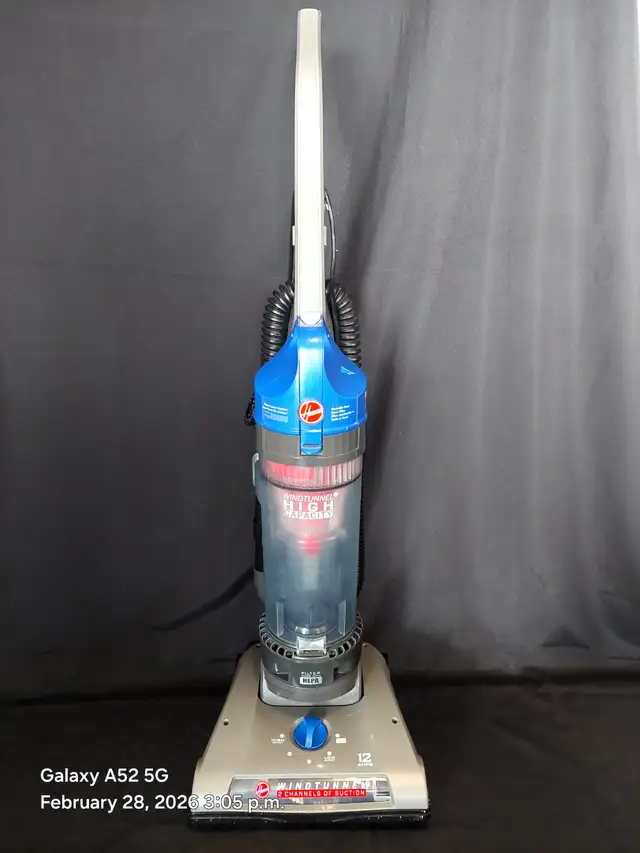 Hoover High-Capacity Bagless Upright Vacuum Cleaner
