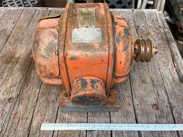 Vintage heavy duty motor, 1 Hp.