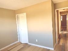 Spacious 3 Bedroom Upper Floor for Rent in NE Calgary - Photo 4