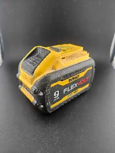 Dewalt 9AH Flexvolt 60V/20v Battery - Photo 2