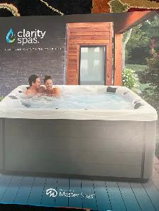7 Person Hot Tub - Photo 2