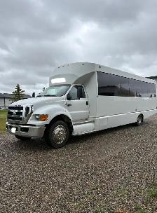 2008 Ford F-650 Party Bus - Photo 2
