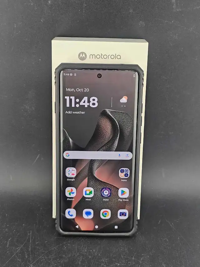 Motorola Edge 2025 256GB w/case & box