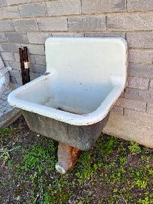 Cast sink