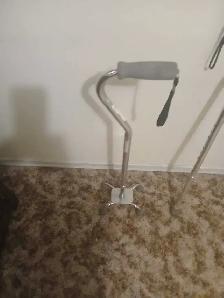 Quad Cane - Photo 2
