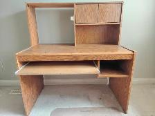 MOVING SALE ★★SOLID WOOD COMPUTER DESK★★ - Photo 3