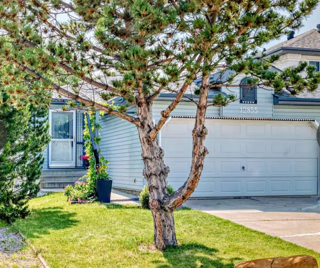 NorthWest 3 Bdrm Bungalow Home w. Double Garage