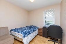Bright & Spacious 3-Bbrm Main Floor appt. – 10 Mins. to uOttawa - Photo 8