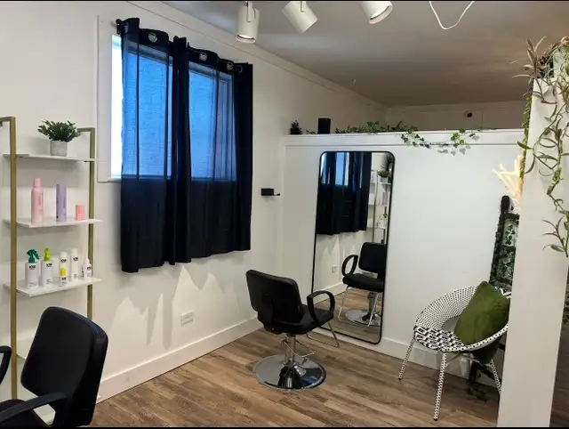 full/part time salon chair