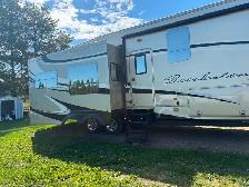 2012 Brookstone by Coachmen Diamond Editi5th Wheel  Model 365 RL - Photo 4