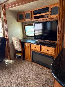 2012 Brookstone by Coachmen Diamond Editi5th Wheel  Model 365 RL - Photo 6